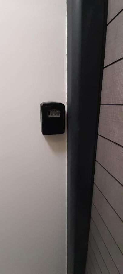 Tom'S House Apartment Otopeni Exterior photo